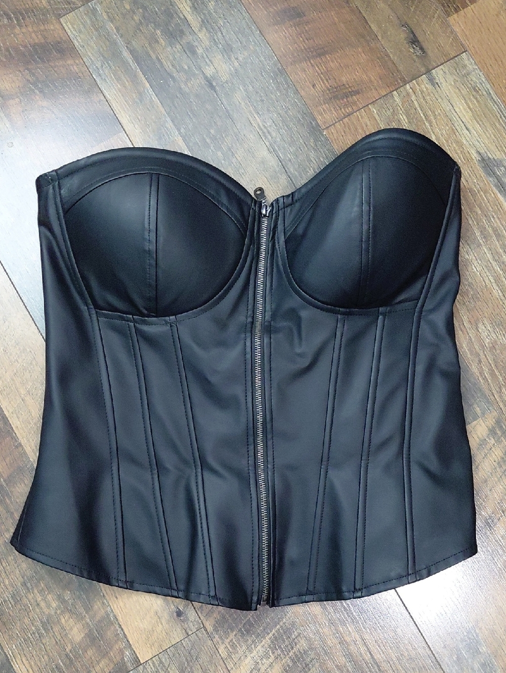Bustier Plus Size Black Faux Leather Strapless Corset Top with Front Zip. Size2X